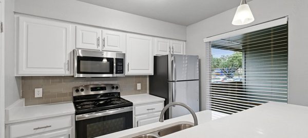 Avondale Parc @ Bellmar Apartments apartments