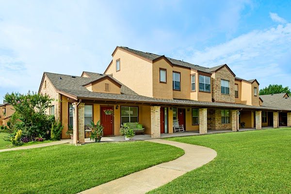 Courtyards at Kirnwood Apartment Homes apartments