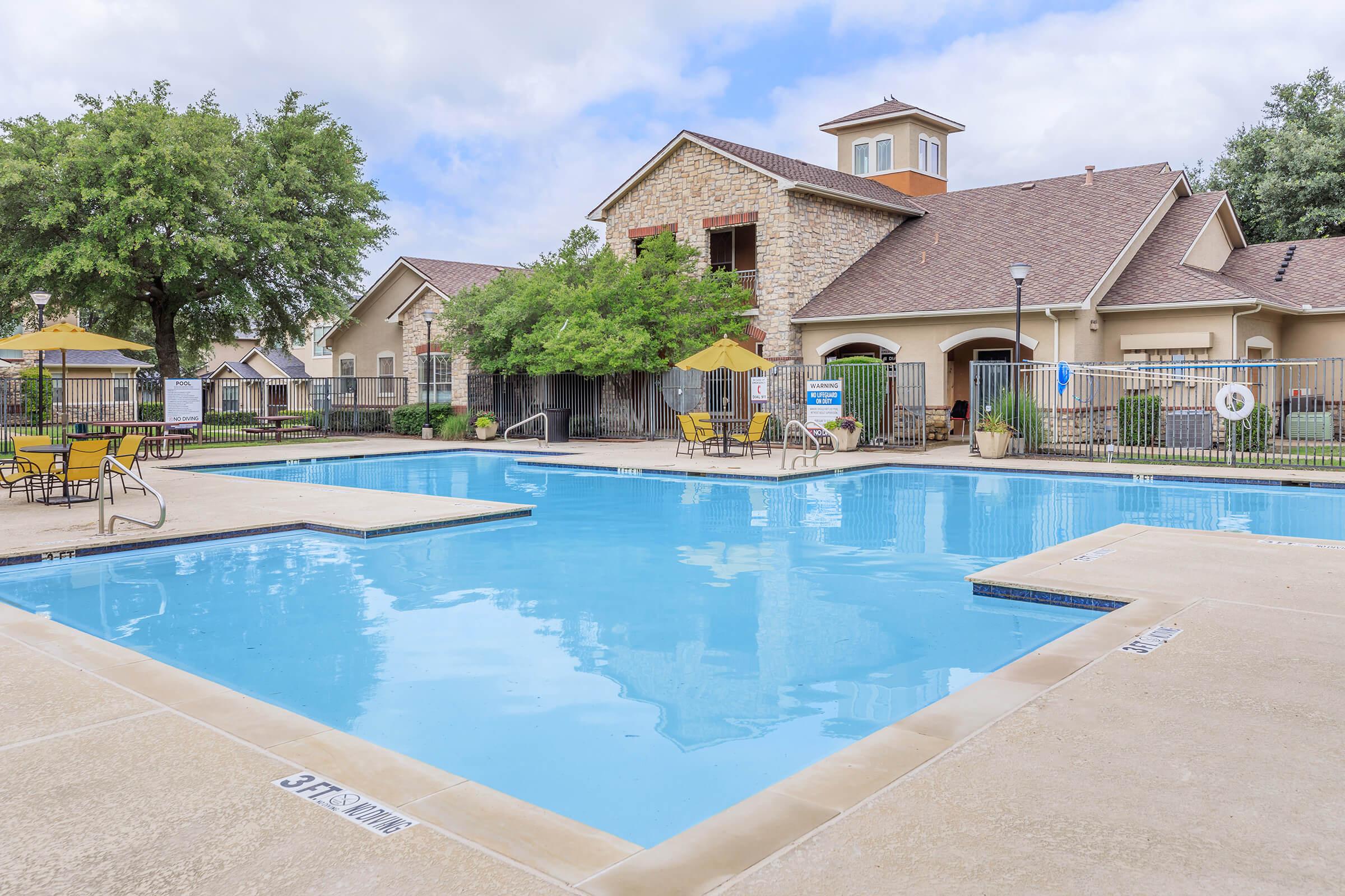 Hickory Trace Townhomes apartments in Dallas, TX