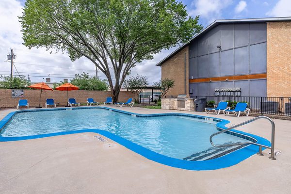 Candlelight Park Apartments apartments