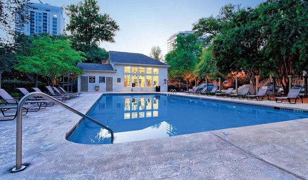 Peachtree Park Apartments apartments