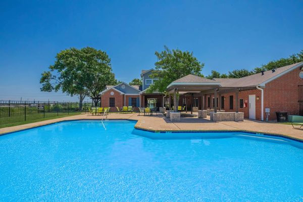 Greens of Hickory Trail apartments