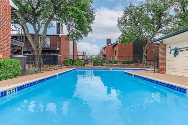 Thorn Manor Apartments apartments