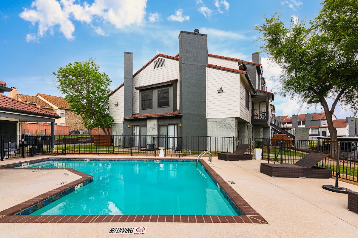 Fiona Apartment Homes apartments in Irving, TX