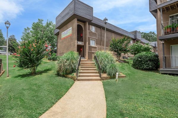 Villas De Las Colinas One apartments