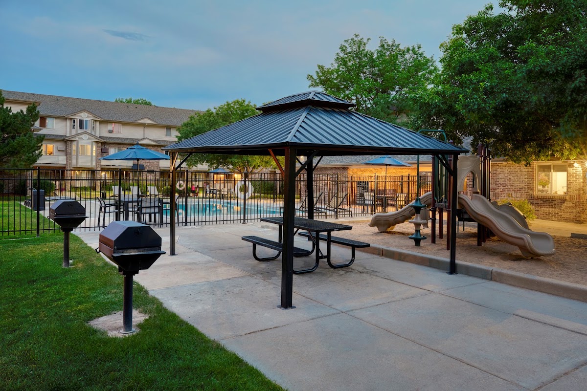 Trail Ridge Flats and Townhomes apartments in Longmont, CO