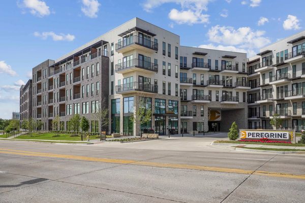 Peregrine apartments in Irving, TX