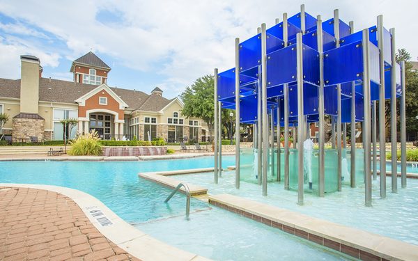 Grand Venetian apartments in Irving, TX