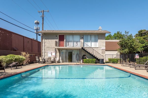 Amherst Oaks Apartments apartments