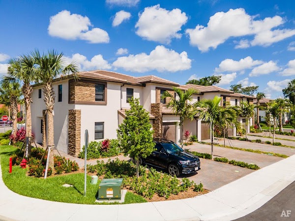 The Prestige at Palm Aire apartments in Pompano Beach, FL