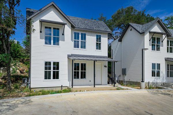 RiverPark Cottage Apartments apartments