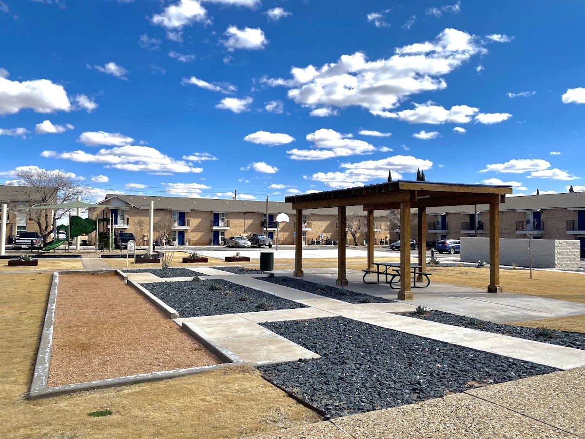 Chaparral Apartments apartments in Midland, TX