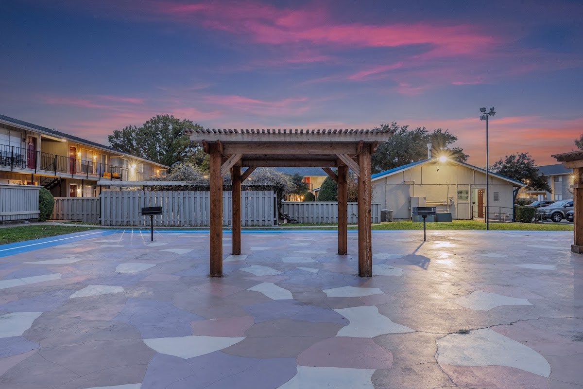 Centerville Crossing Apartments apartments in Garland, TX