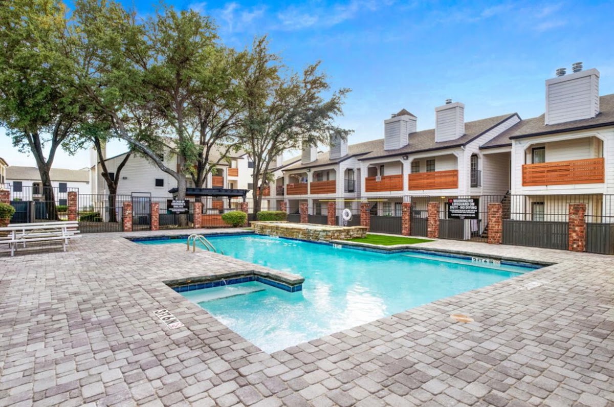 Aulden at the Highlands apartments in Dallas, TX