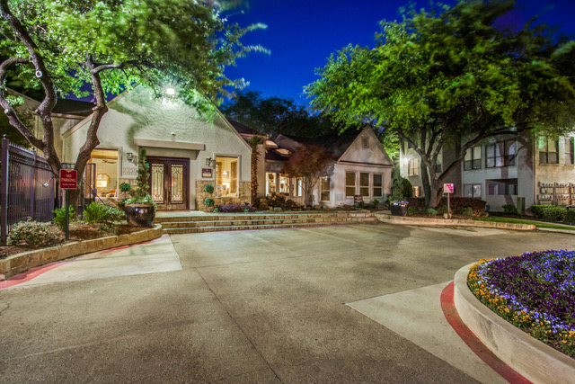 The Everly Apartments apartments in Dallas, TX