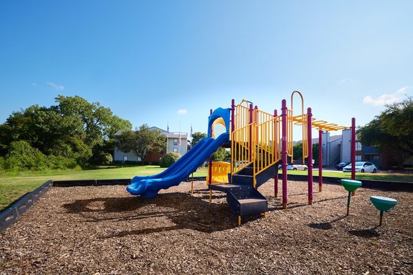 Summerwood Cove apartments in Dallas, TX