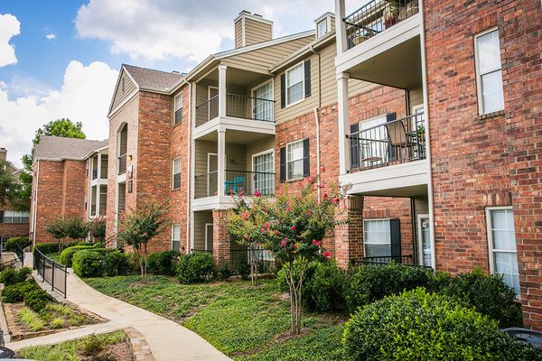 MacArthur Ridge Apartments apartments