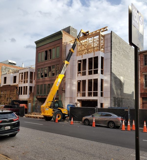 725 West Pratt apartments