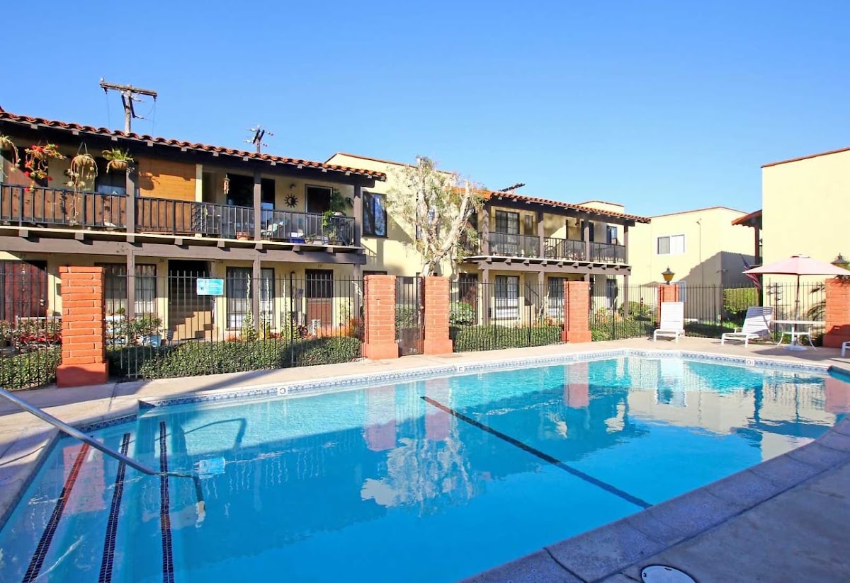 Rancho Yorba Apartments apartments in Tustin, CA