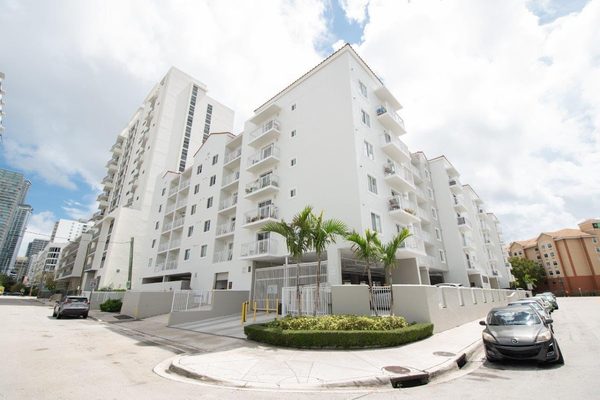 Legacy at Brickell apartments in Miami, FL
