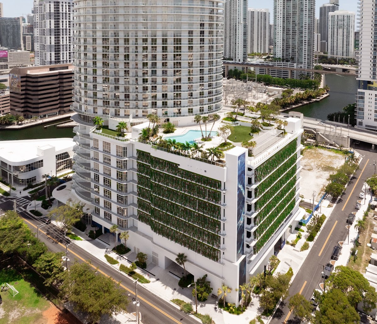 Flow Brickell apartments in Miami, FL