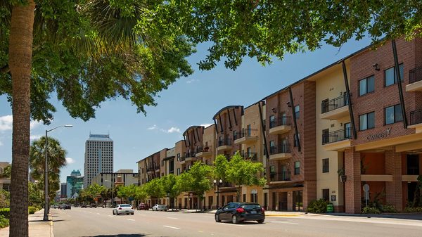 Camden Orange Court Apartments apartments