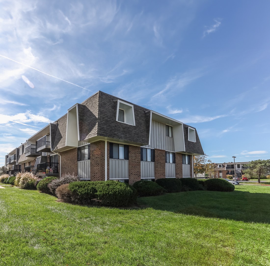 Carlyle Apartment Homes apartments in Shawnee, KS
