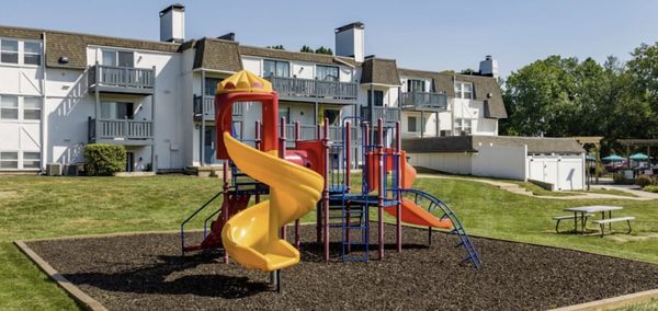 Summit Shawnee Apartments apartments in Overland Park, KS