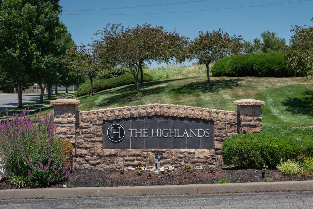 The Highlands apartments in Overland Park, KS
