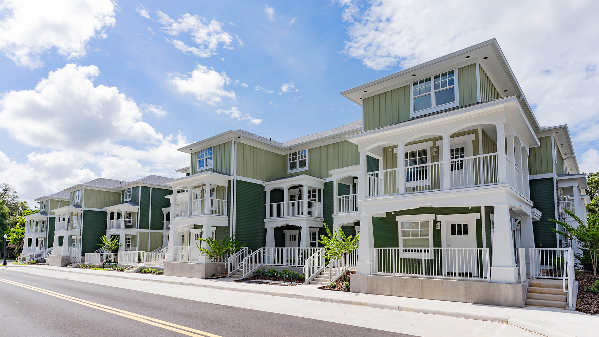Valencia at the Park Apartments apartments in Lakeland, FL