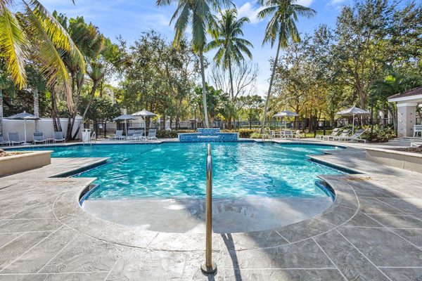 Windsor Coconut Creek Apartments apartments