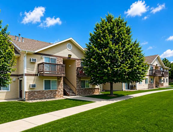 Lakeview I & II apartments