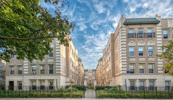 Beal Properties apartments in Chicago, IL