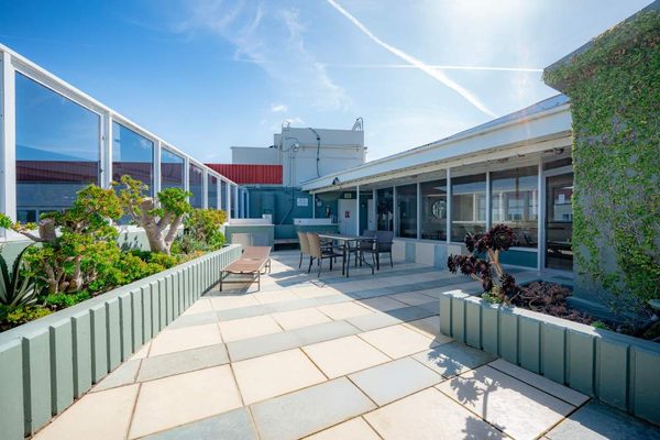 Alta De Sabla apartments in San Mateo, CA