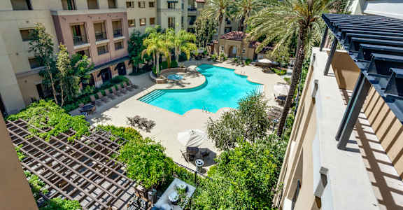 The Madison at Town Center Apartments apartments in Santa Clarita, CA