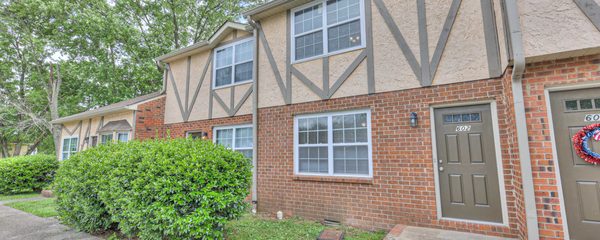 King's Crest Townhomes apartments