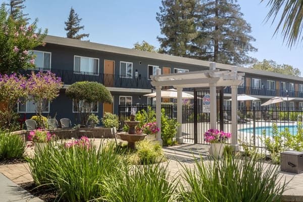 Redwoods Apartments apartments