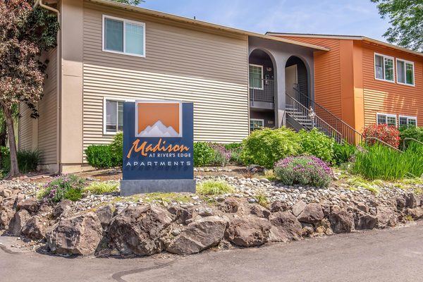 Madison at River's Edge Apartments apartments in Auburn, WA
