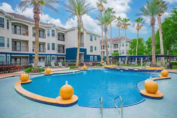 The Lynx Apartments apartments