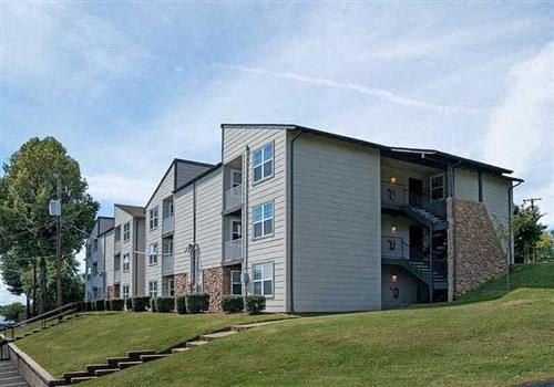 Ventana at the Lake Apartments apartments