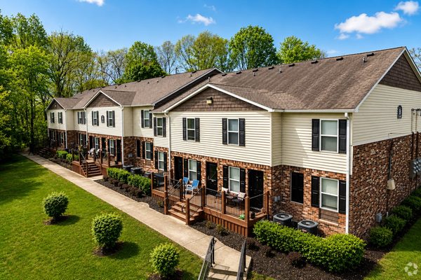 River Retreat Apartments apartments in Madison, TN