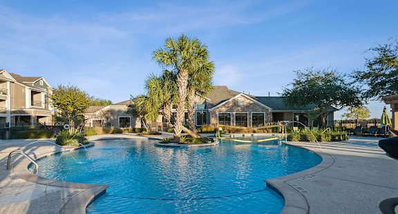 Lakeland Estates Apartments apartments