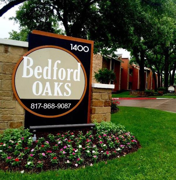 Bedford Oaks Apartments apartments in Bedford, TX