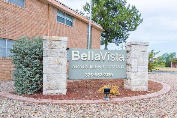 Bella Vista Apartments apartments