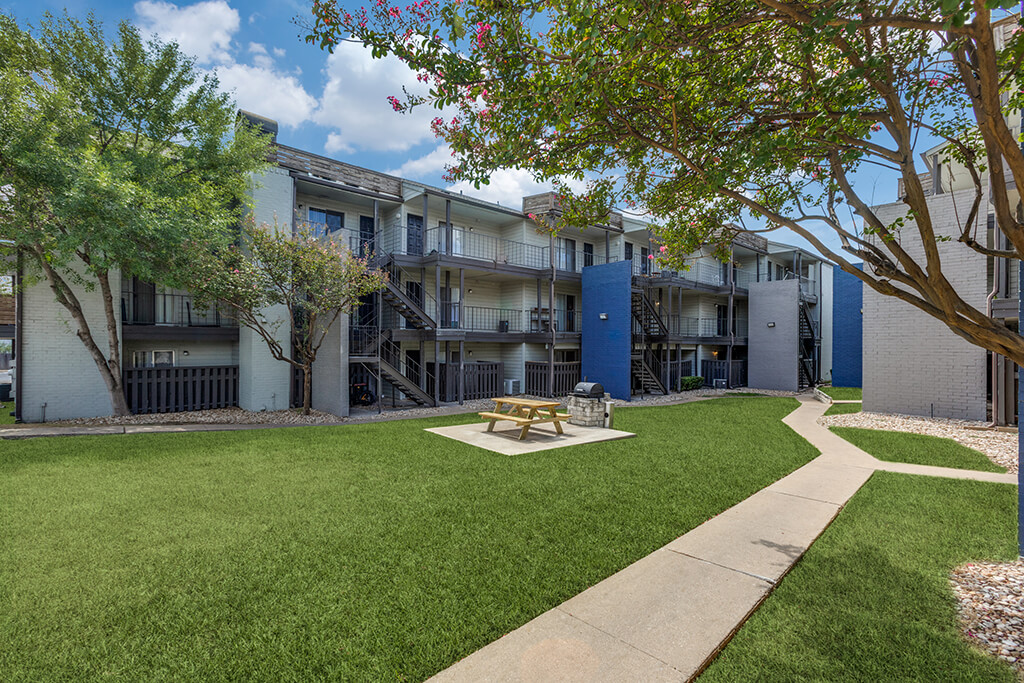 Mission James Place Apartments apartments in Austin, TX