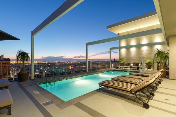 Edison Long Beach apartments