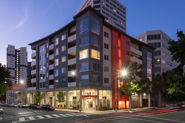 Ora Oakland apartments in Oakland, CA