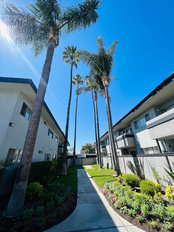 Cross Roads Apartments apartments