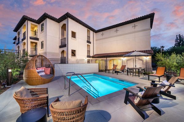 Canyon Bluffs Apartment Homes apartments in Riverside, CA