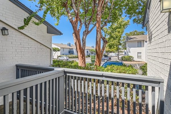 Rise North Arlington apartments in Arlington, TX